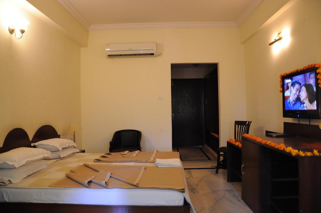 Hotel Pratap Palace Chittorgarh Room photo